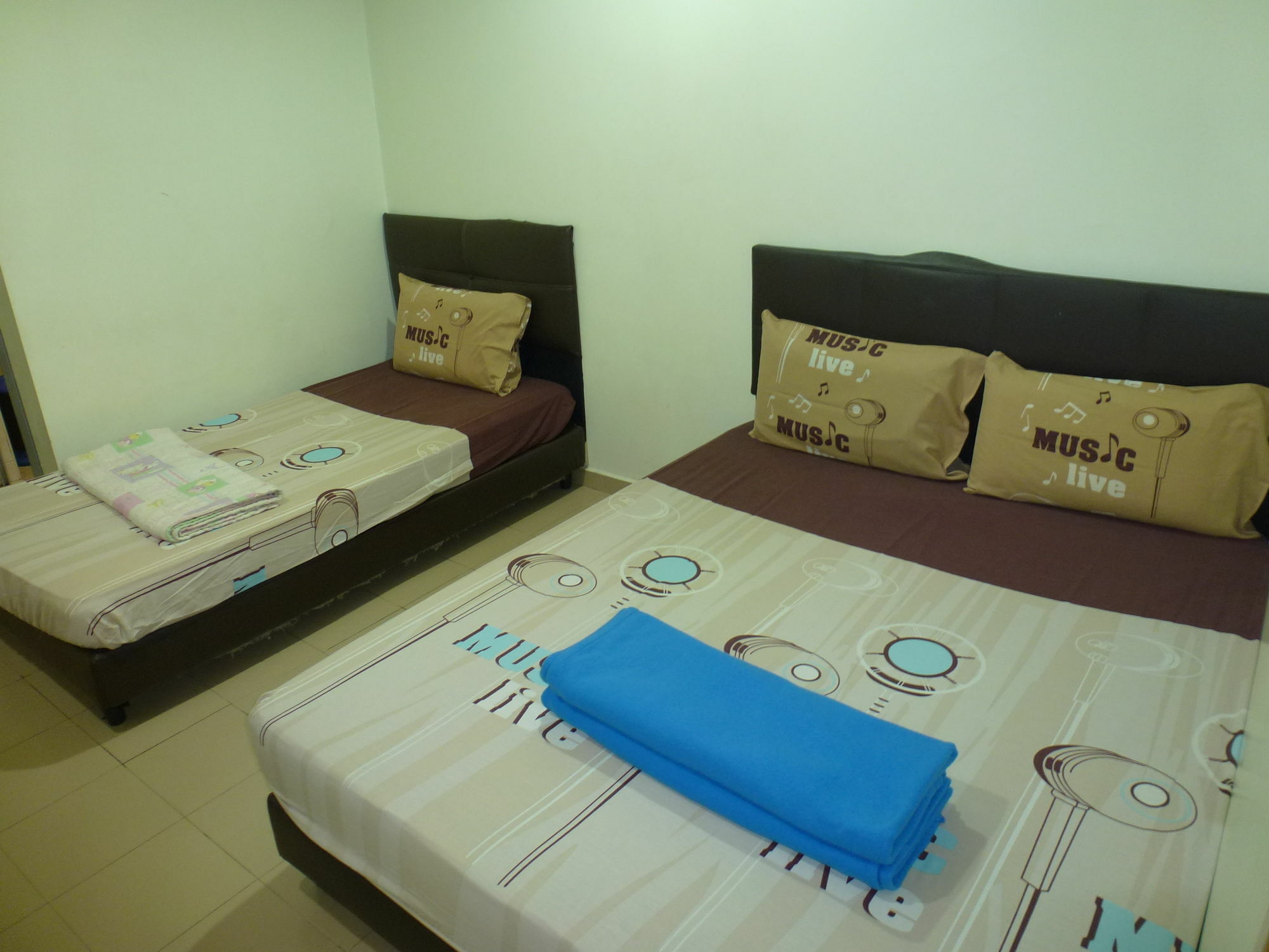 Batu Berendam Inn Kampong Sungai Putat Luaran gambar
