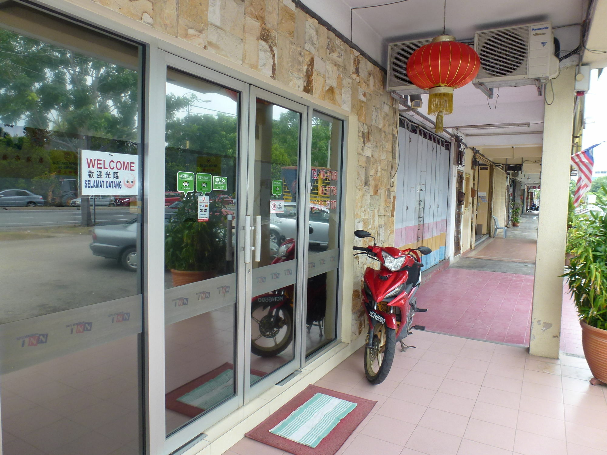 Batu Berendam Inn Kampong Sungai Putat Luaran gambar